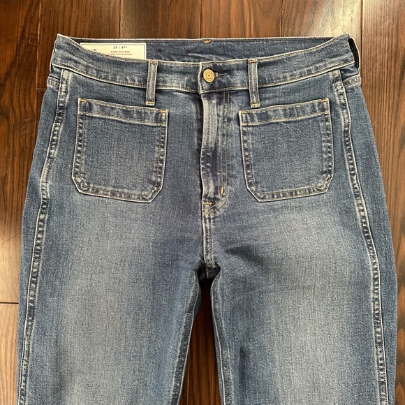 GAP Flare High Rise Blue Denim Jeans with Two Front Pockets -Medium Wash Size 29 - Picture 5 of 16